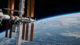 宇宙飛行士の船外活動を描く SF ドラマ