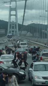 壊滅的な災害映画のシーンのプロンプト