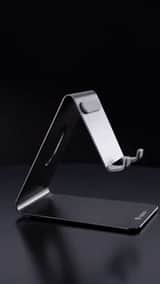 モバイルホルダーのシネマティック AD