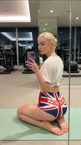 Exaggerated Physique Gym Mirror Selfie Prompt (Spain Theme)