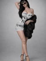 Vídeo Editorial de Moda com Modelo Curvy Consistente