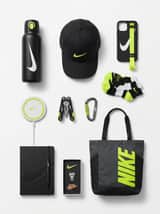 Collection Capsule de Produits de Marque Premium (Perspective Knolling)