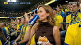 Portrait de foule dans un stade lors d'une retransmission