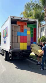Invite humoristique sur l'organisation de la maison façon Tetris