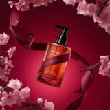 Photographie ultra-réaliste de produits d'huiles corporelles de luxe