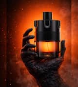 Publicité ultra-réaliste pour parfum de luxe