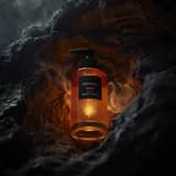 Photo de produit ultra-réaliste de gel douche Incense Oud