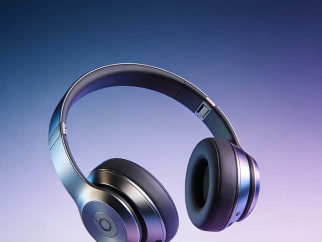 Sleek Minimalist Wireless Headphone Ad