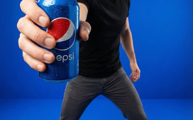 Wide-Angle Product Poster (Pepsi Can)