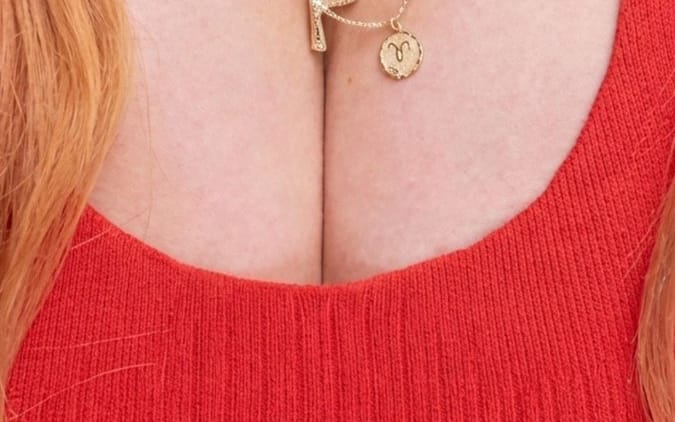 Jewelry Product Photography of Layered Gold Necklace