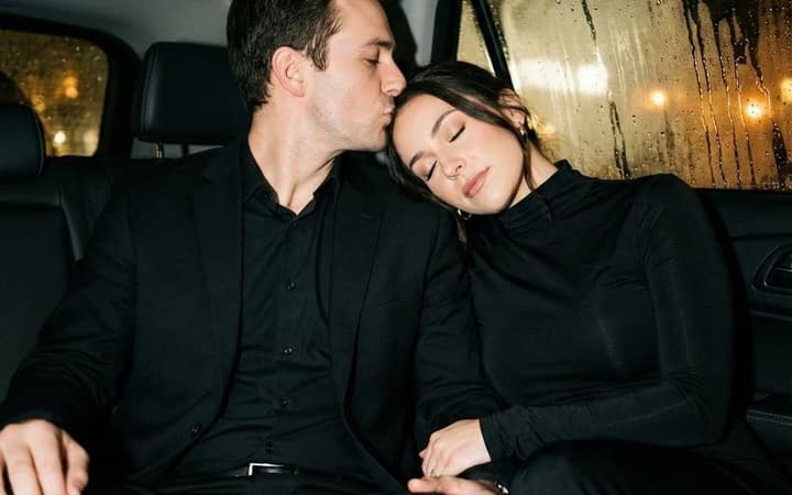Y2K flash night car couple portrait prompt