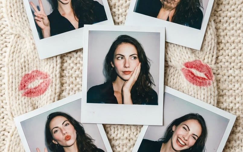 Vintage Polaroid Photo Collection Prompt