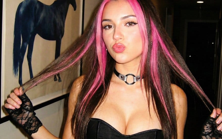 Y2K Flash Portrait with Pink Highlights Prompt