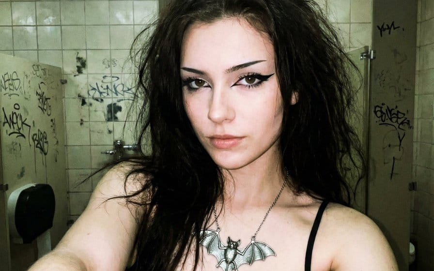 Y2K Grunge Bathroom Selfie Prompt