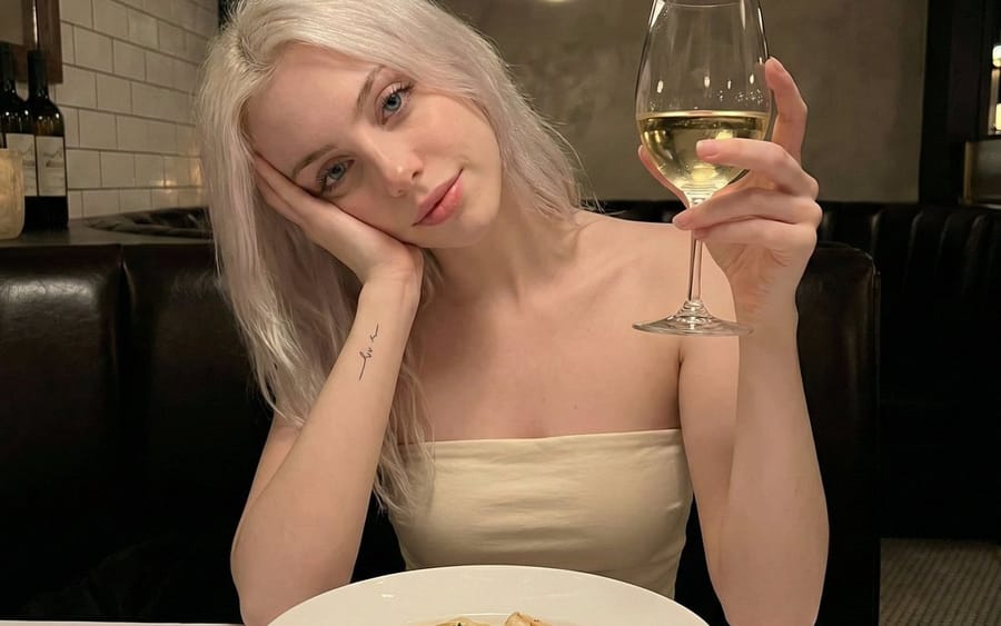 Ultra Photorealistic Dinner Selfie Prompt