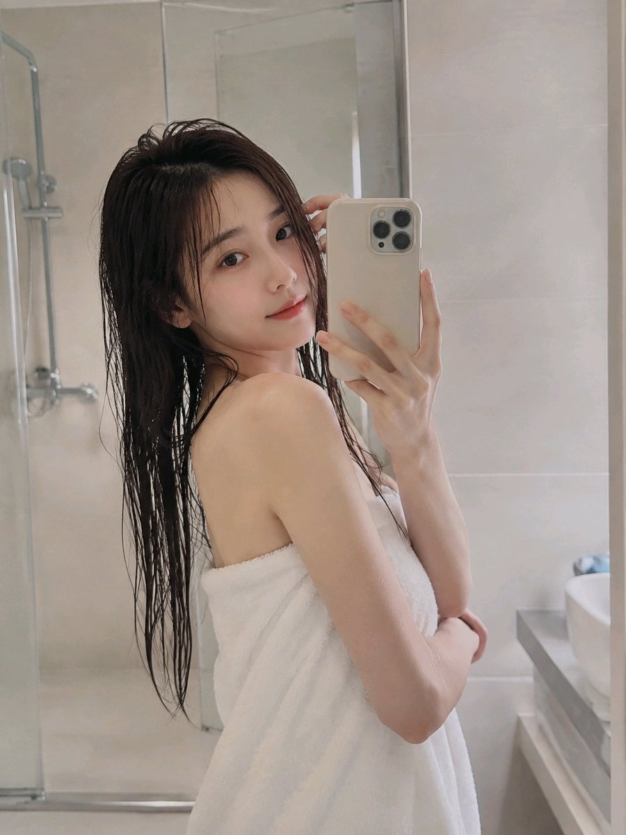 Realistic Bathroom Selfie Photography